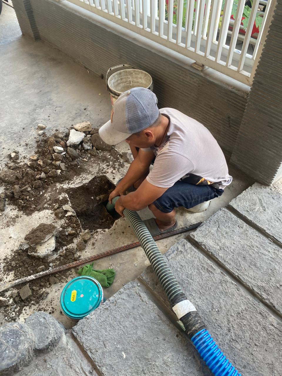 Dokumentasi proses sedot WC 5